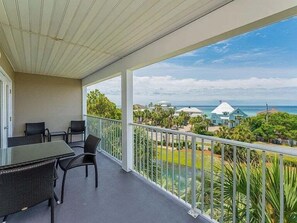 Outdoor dining - Sandy Spires 403-Gulf Views-Sleeps 6 (Seagrove Beach)