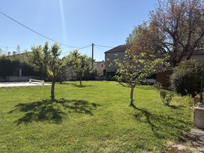 Property grounds - New Studio at the Gateway to the Alpilles with Pool and Large Garden (Noves)