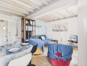 TV - House with garden 150 m from the coast (Le Pouliguen)