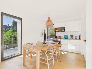 Fridge, microwave, oven, dishwasher - Apartment for 4, terrace, 200 m from the port (Pléneuf-Val-André)