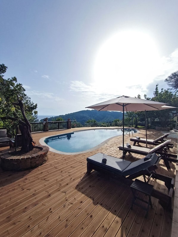 Exterior detail - Cave Luxury Villas Skiathos (Troulos)