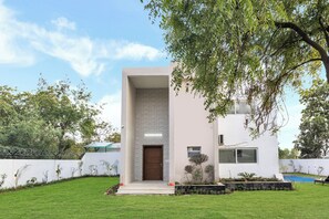 Exterior - ELIVAAS Valiyaveetil Mansion 5 BHK (Kanayannur)