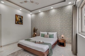 Room - ELIVAAS Valiyaveetil Mansion 5 BHK (Kanayannur)