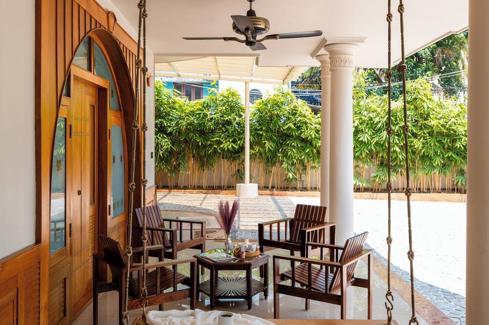 ELIVAAS Valiyaveetil Mansion 5 BHK