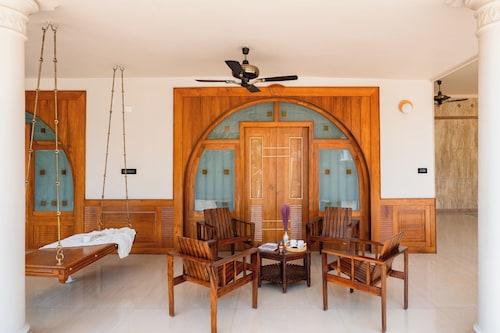 ELIVAAS Valiyaveetil Mansion 5 BHK