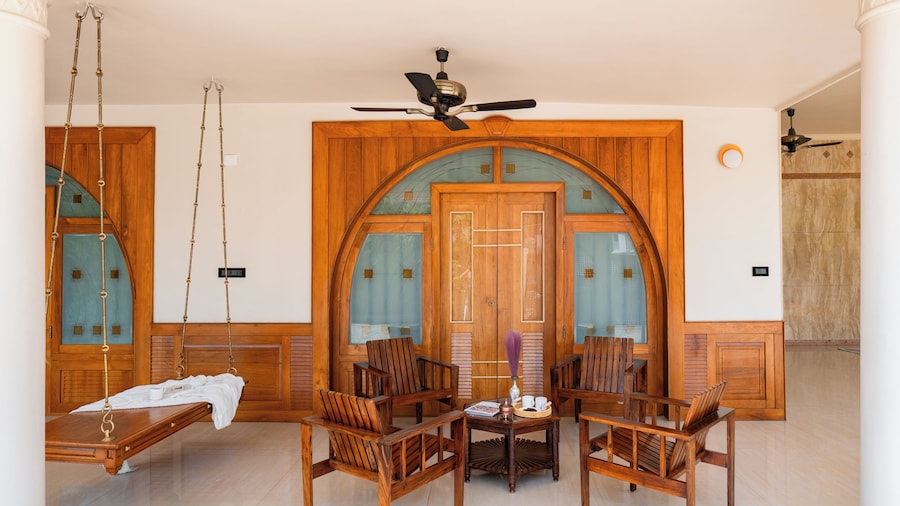 ELIVAAS Valiyaveetil Mansion 5 BHK