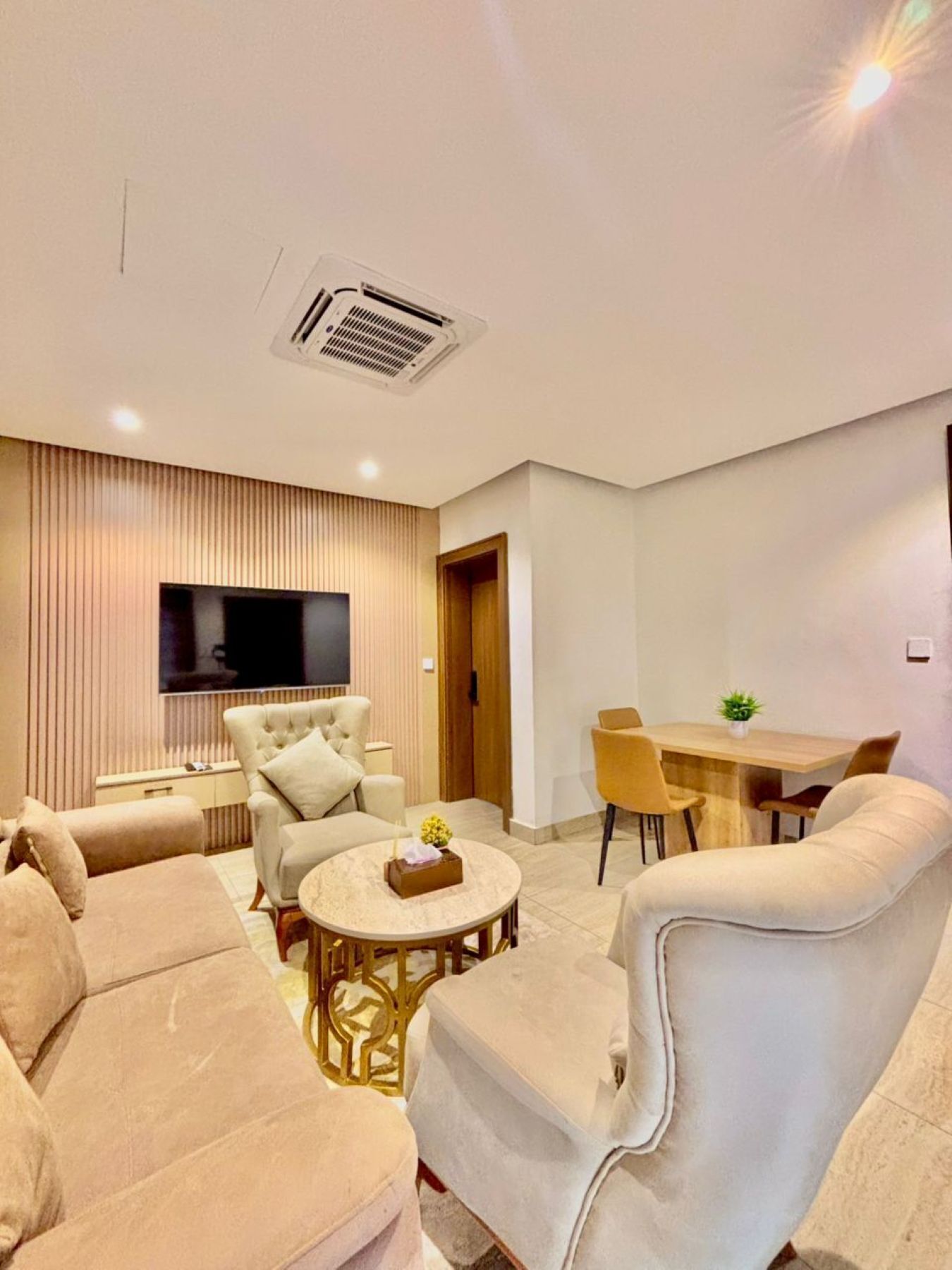 Double or Twin Room, Balcony | Living area