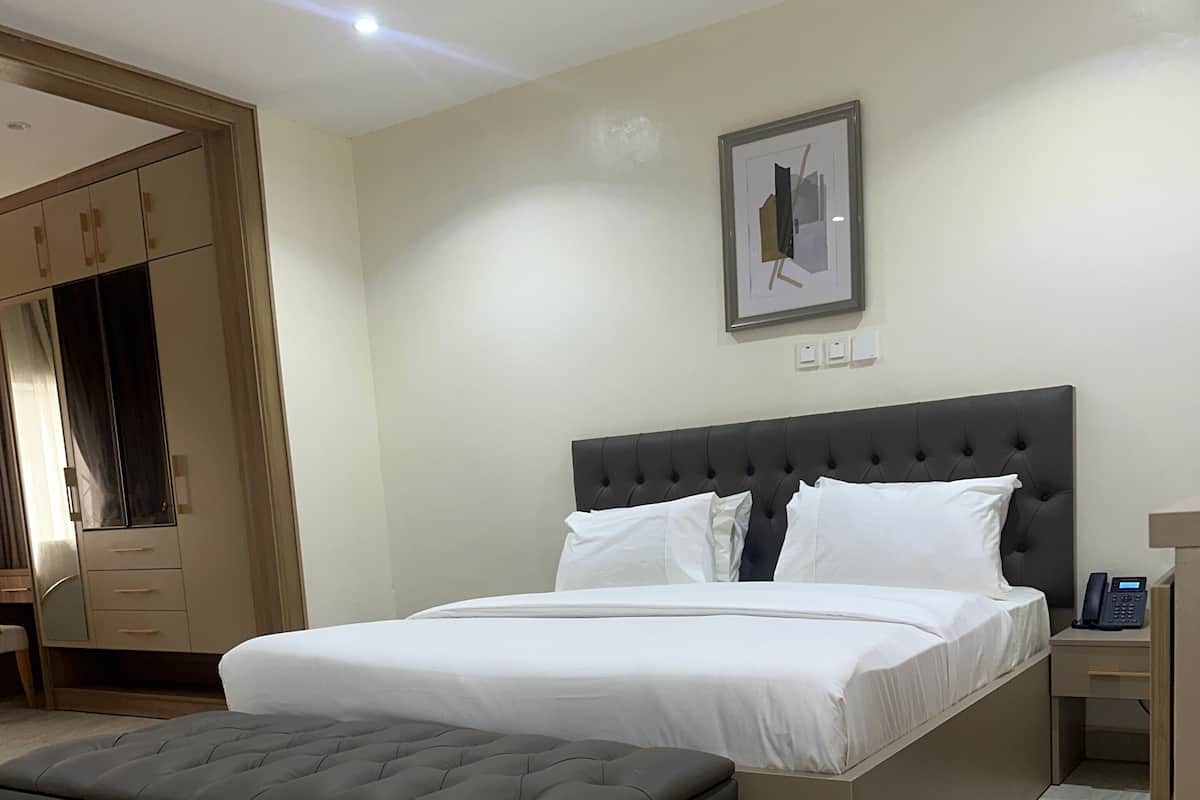 Căn hộ dành cho gia đình, ban công, quang cảnh hồ bơi