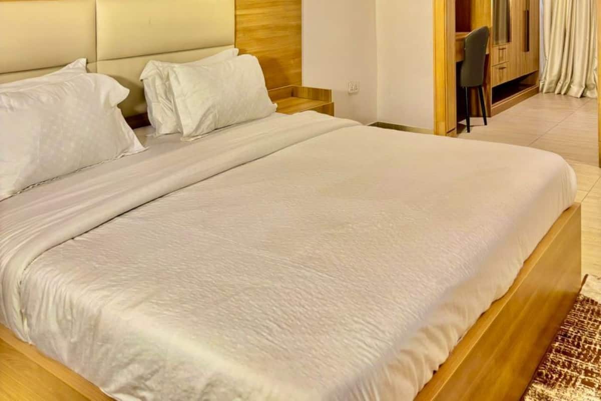 Kahden hengen huone (yksi tai kaksi sänkyä), parveke