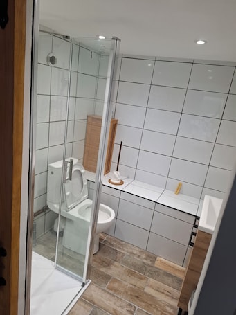 Shower, hair dryer, towels, soap. Studio at the foot of the Col de Tamié.