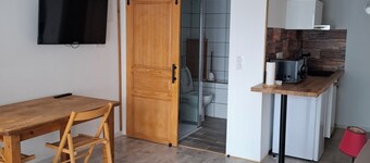 Studio at the foot of the Col de Tamié.
