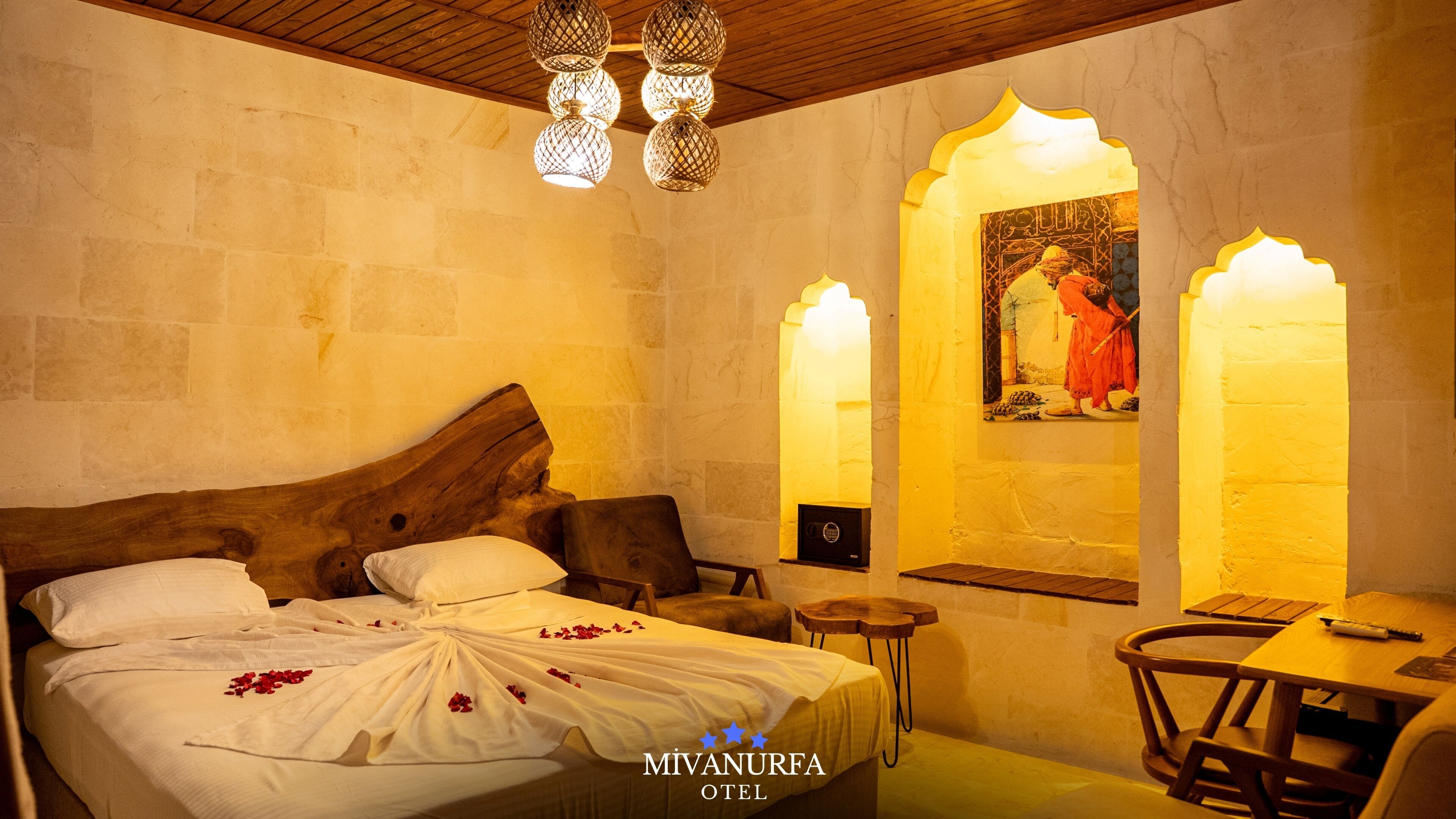Comfort Double Room Single Use | Egyptian cotton sheets, premium bedding, minibar (free items), desk