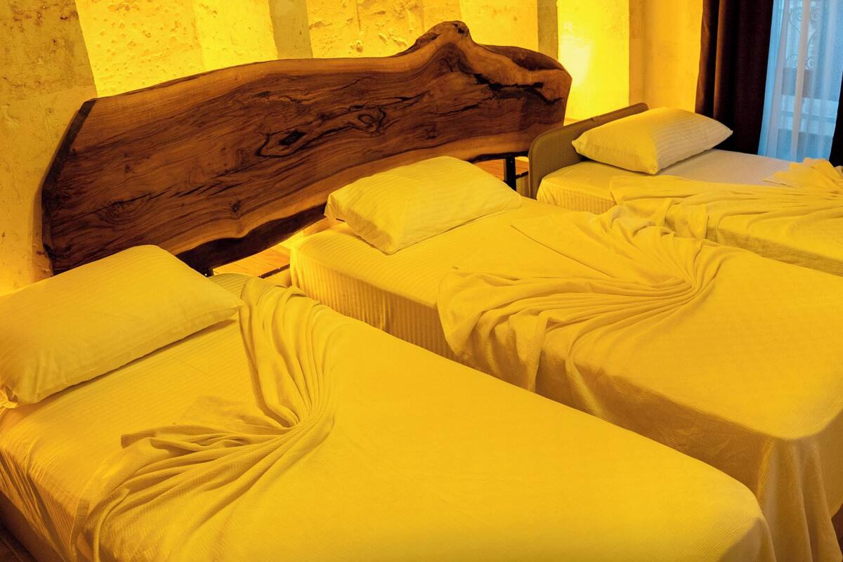 Family Triple Room | Egyptian cotton sheets, premium bedding, minibar (free items), desk