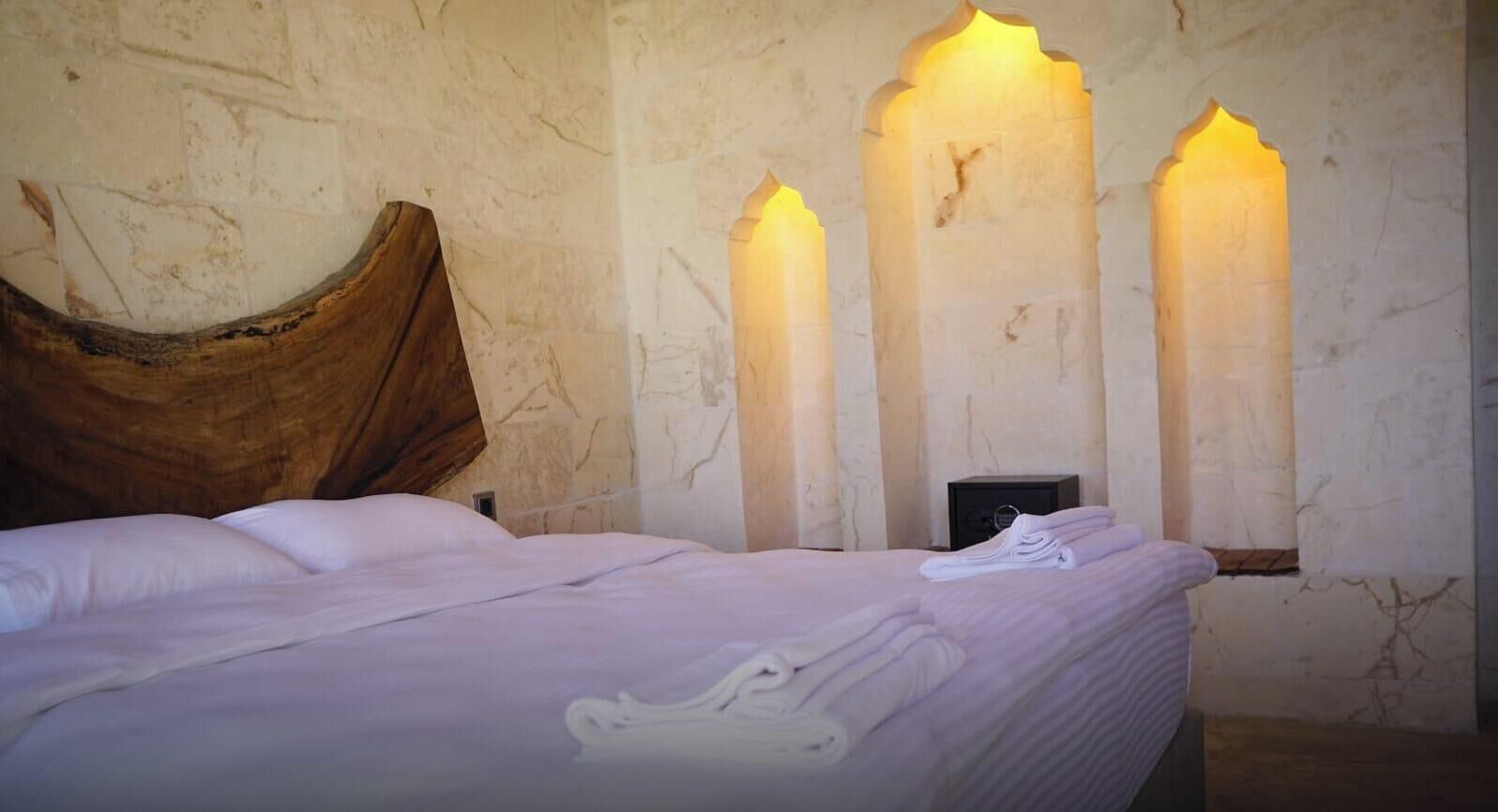 Elite Double or Twin Room | Egyptian cotton sheets, premium bedding, free minibar, desk