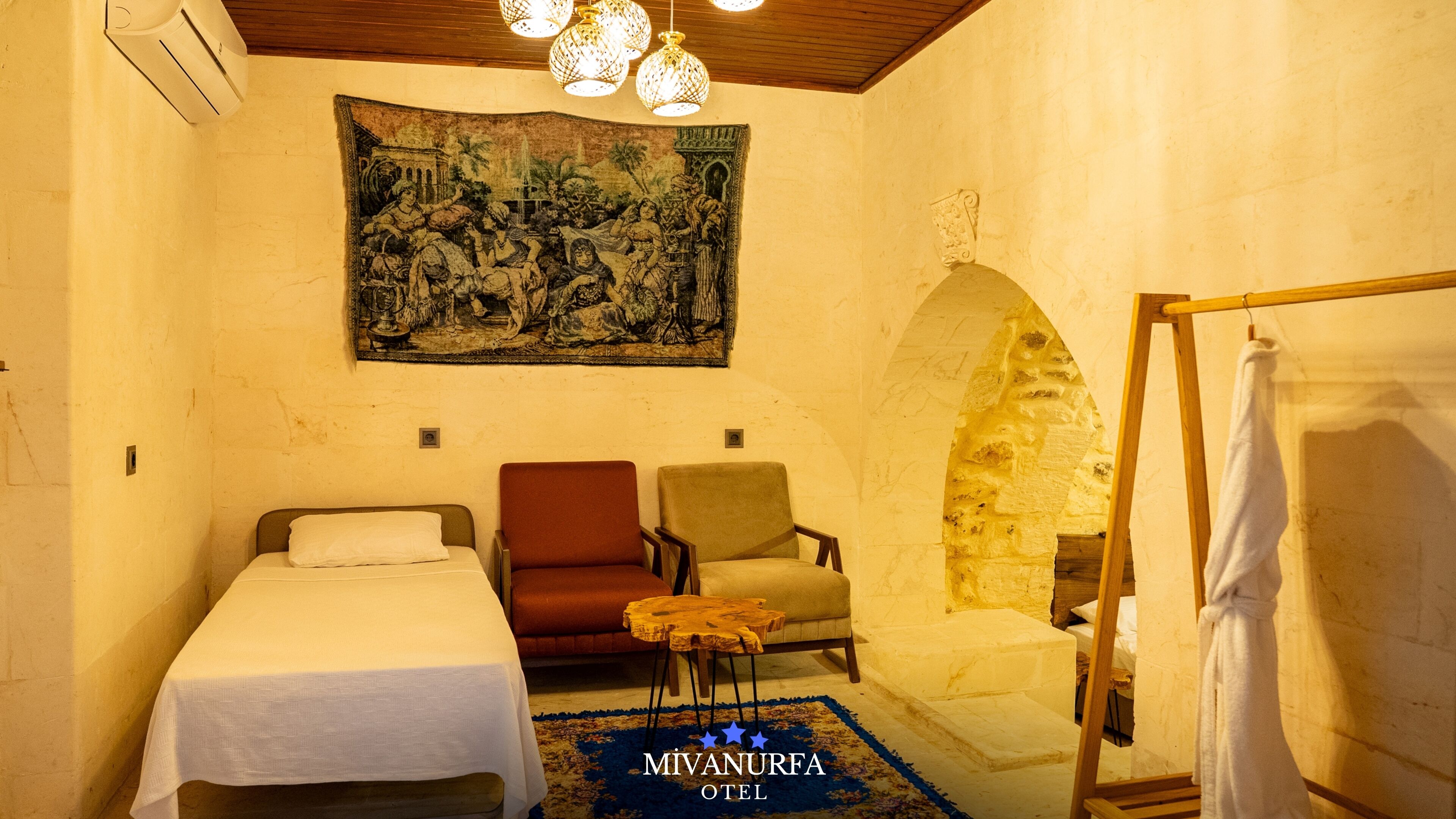 Family Triple Room | Egyptian cotton sheets, premium bedding, minibar (free items), desk
