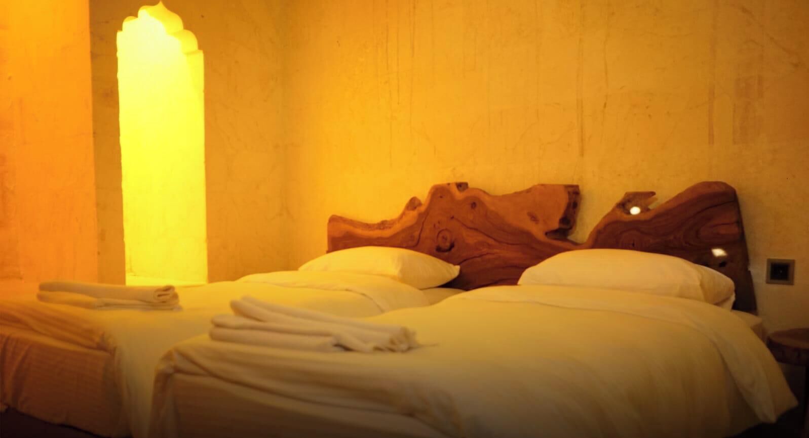 Comfort Twin Room | Egyptian cotton sheets, premium bedding, free minibar, desk