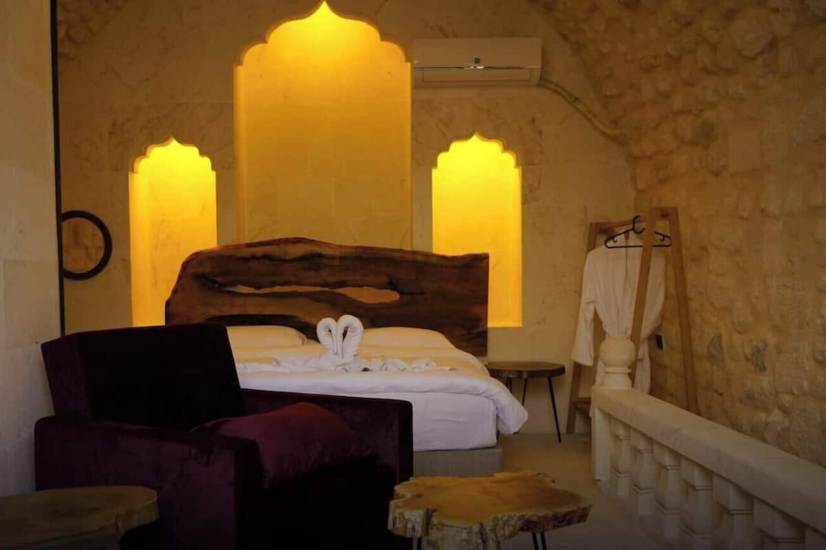Deluxe Double Room | Egyptian cotton sheets, premium bedding, free minibar, desk