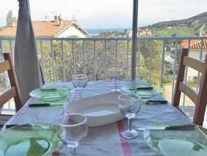 Dining - Bright apartment, sea view - 4 guests (Port-Vendres)