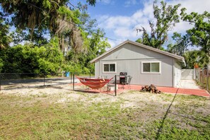 House, Patio, Garden View | Property grounds - Jasper Sunshine Getaway (Jasper)