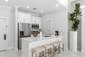 Fridge, microwave, oven, stovetop - One Bedroom Condo at the Grand Sandestin (Miramar Beach)
