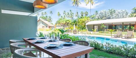 Apartment | Outdoor dining