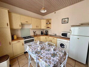 Private kitchen - Spacious house near beach - 7 guests (Saint-Jean-de-Monts)