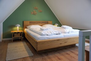 2 bedrooms, iron/ironing board, free WiFi, bed sheets - Meeresleuchten on Sylt: relaxation, proximity to the beach & space for 4 guests (Wenningstedt-Braderup (Sylt))