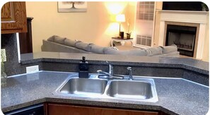 Interior - Spacious 4-bedroom house very close to Fort Benning! Pet friendly. (Columbus)