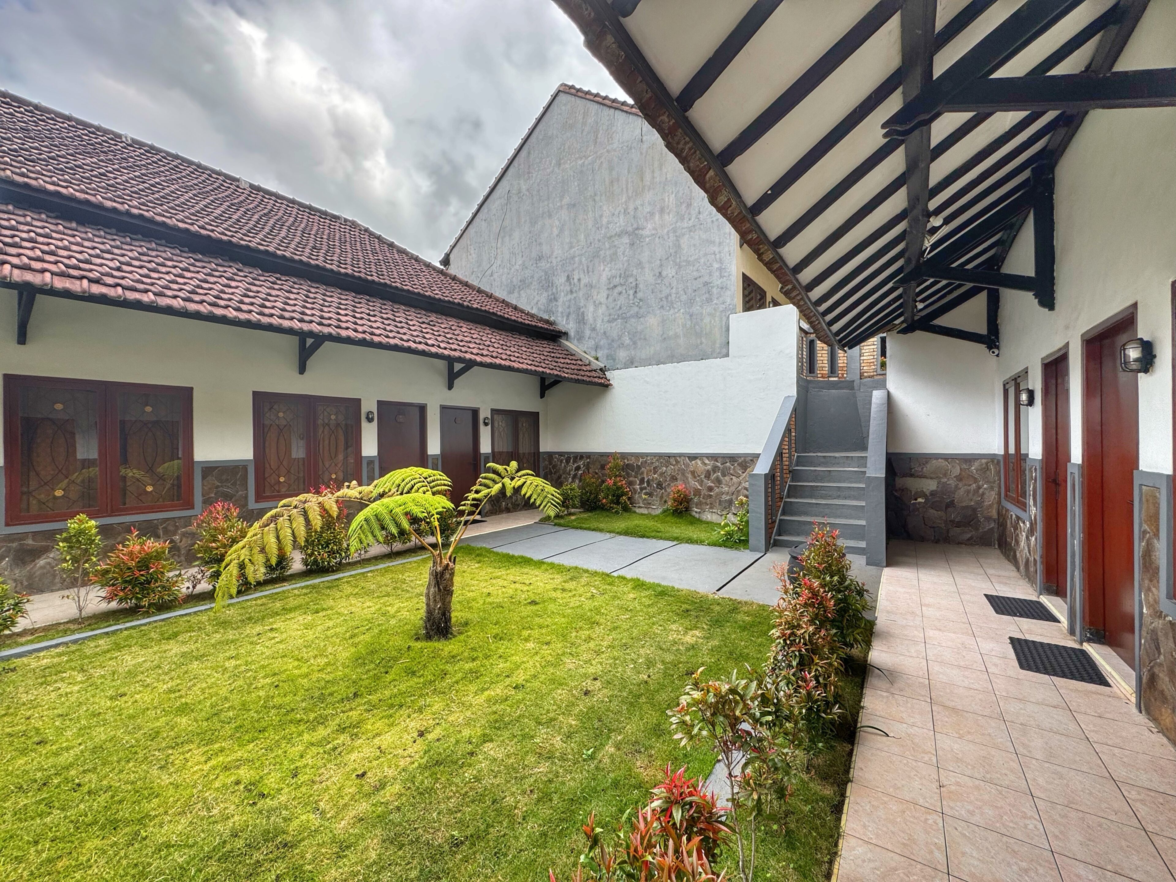 Quarto luxo, vista para o jardim | Escrivaninha, Wi-Fi de cortesia