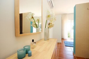 Interior - Seven bedroom villa in Ojen near Marbella (Ojen)