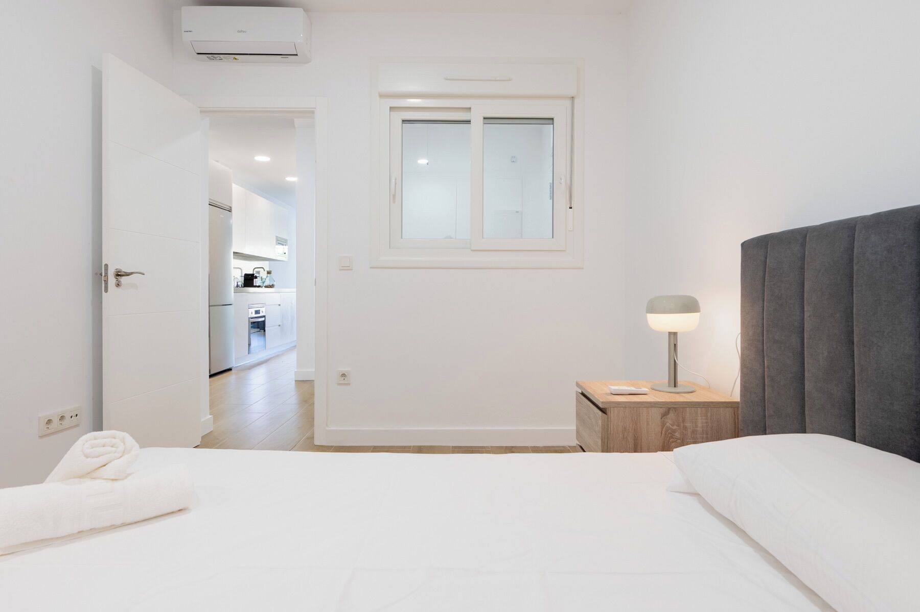 2 chambres, fer et planche à repasser, draps fournis