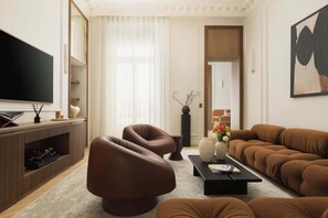 TV - Temple Luxury Heaven 4Bed 4Bath with AC (Paris)