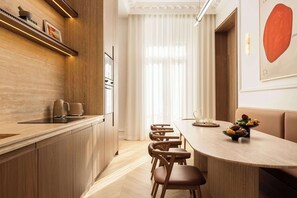 Dining - Temple Luxury Heaven 4Bed 4Bath with AC (Paris)