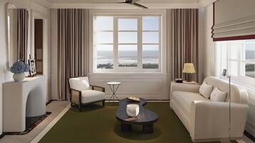 Deluxe Suite | Living area