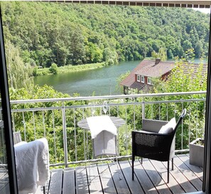 Unclassified image, 4 of 25, button - Landhaus am See - Apartments Reiherbachtal and Klingetal, directly on Lake Edersee (Waldeck - Nieder-Werbe)