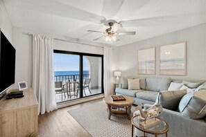Smart TV - Oceanfront Turtle Dunes 5th Floor RENOVATED - Private Balcony - Beach & Pool! (Fernandina Beach)
