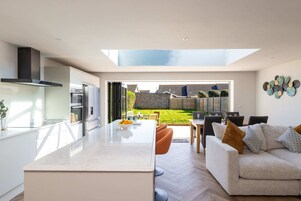 3 habitaciones y acceso a internet