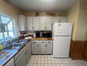 Apartment - Lusby 4BD Family Home With Private Beach Access (Lusby)