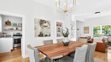 House | 4 bedrooms, Internet