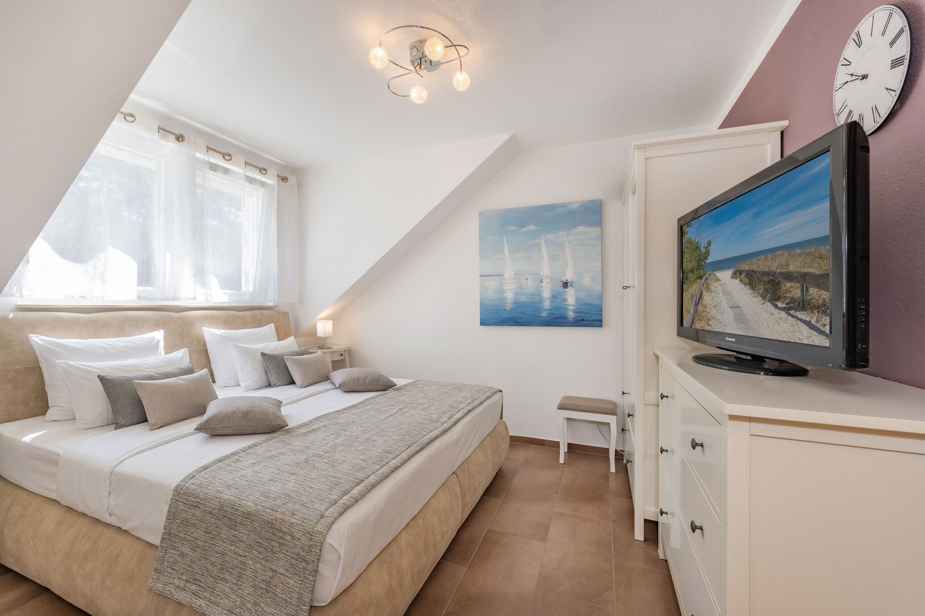 Bügeleisen/Bügelbrett, kostenloses WLAN