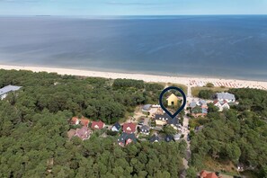 On the beach - Cozy vacation apartment in Trassenheide, only 150 m from the beach (Trassenheide)