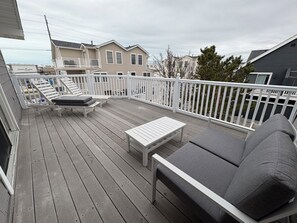 Terrace/patio - Beautifully Renovated 4br Home on Avalon - Stone Harbor Border - Pet Friendly (Avalon)