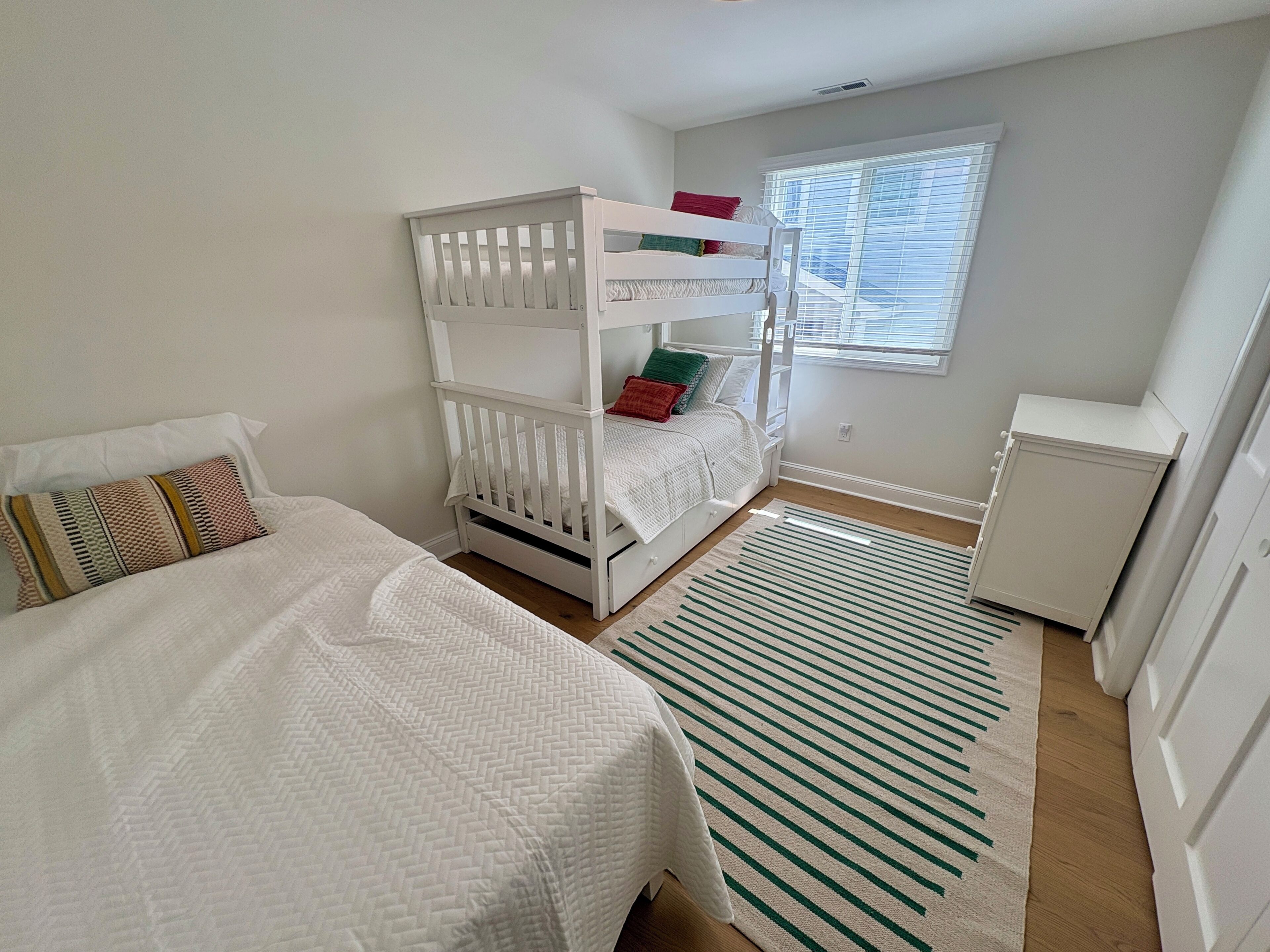 Beautifully Renovated 4br Home On Avalon - Stone Harbor Border - Pet Friendly - Avalon, NJ