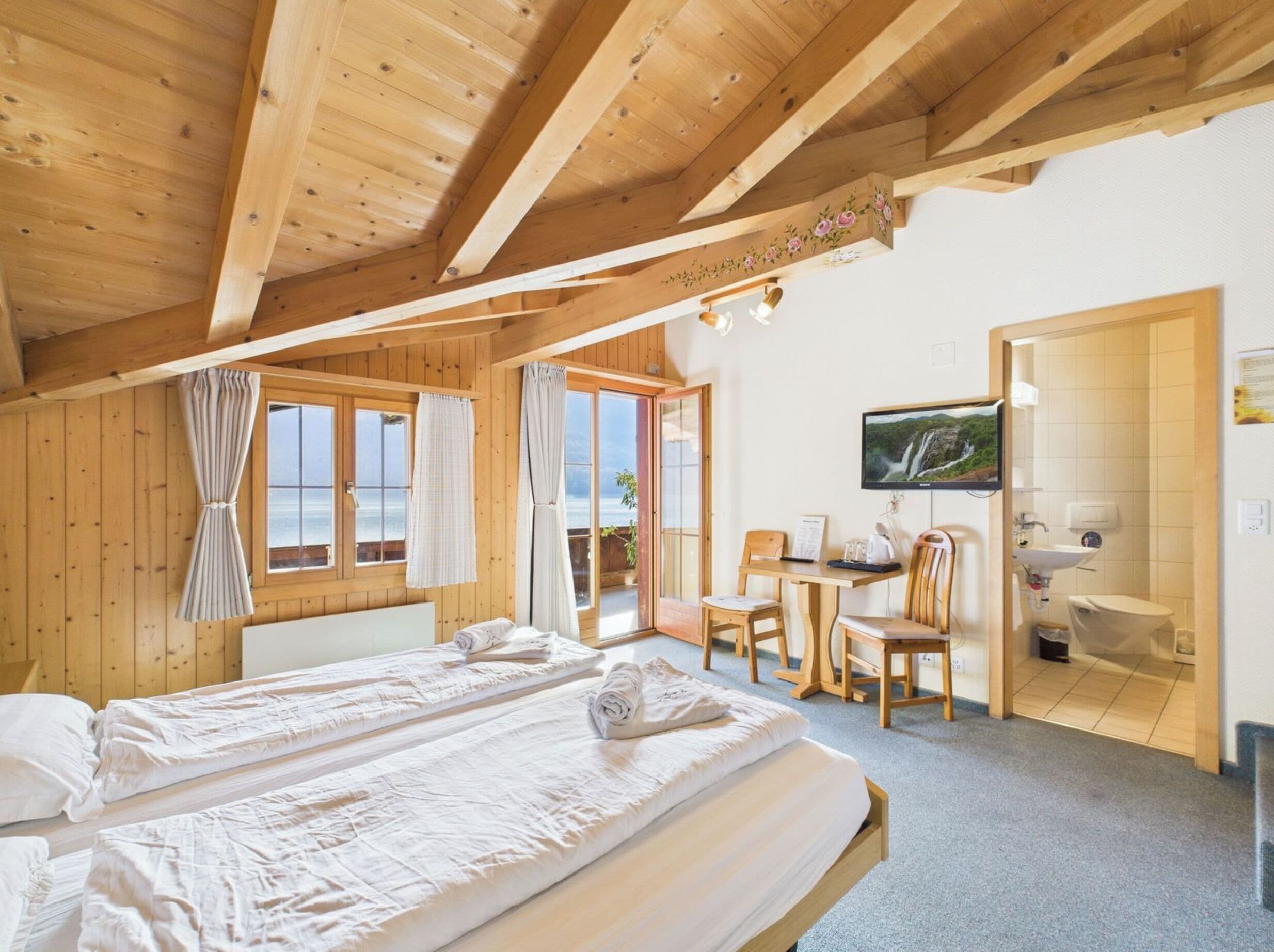 Wifi gratis y ropa de cama 