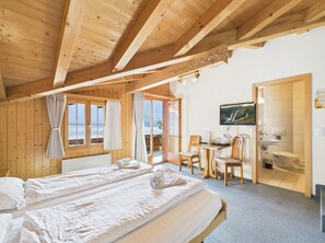 Superior Double Room with lake view, balcony Nr. 3 - Hotel Wildbach Brienz (Brienz)