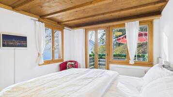 Superior Double Room with lake view, terrace Nr. 6