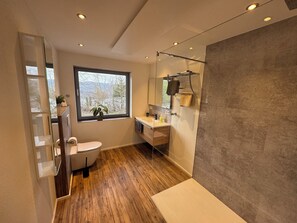 Bathroom - Vrbo Property (Hermfurth-Edersee)