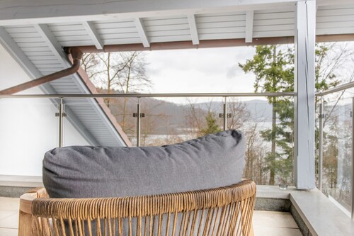 Lake view at the Edersee. Roof terrace. Sauna. Top location.