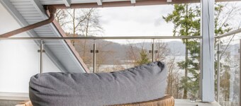 Lake view at the Edersee. Roof terrace. Sauna. Top location.