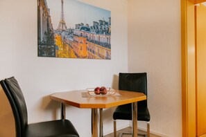 Dining - Vrbo Property (Hermfurth-Edersee)